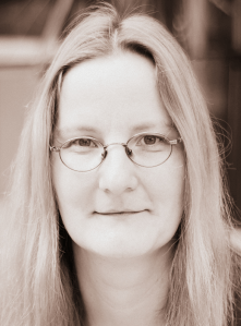 Bianca Dittrich is faculty researcher at Perimeter Institute, previously she has been at the Max Planck Institute for Gravitational Physics and at Utrecht University. 